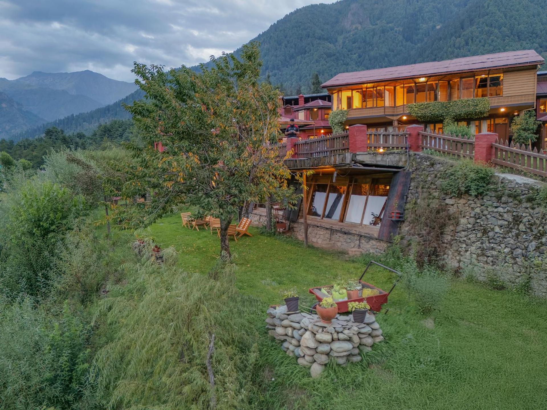 100 m² dengan 1 bilik tidur dan 1 bilik mandi peribadi di Pahalgam Luaran gambar