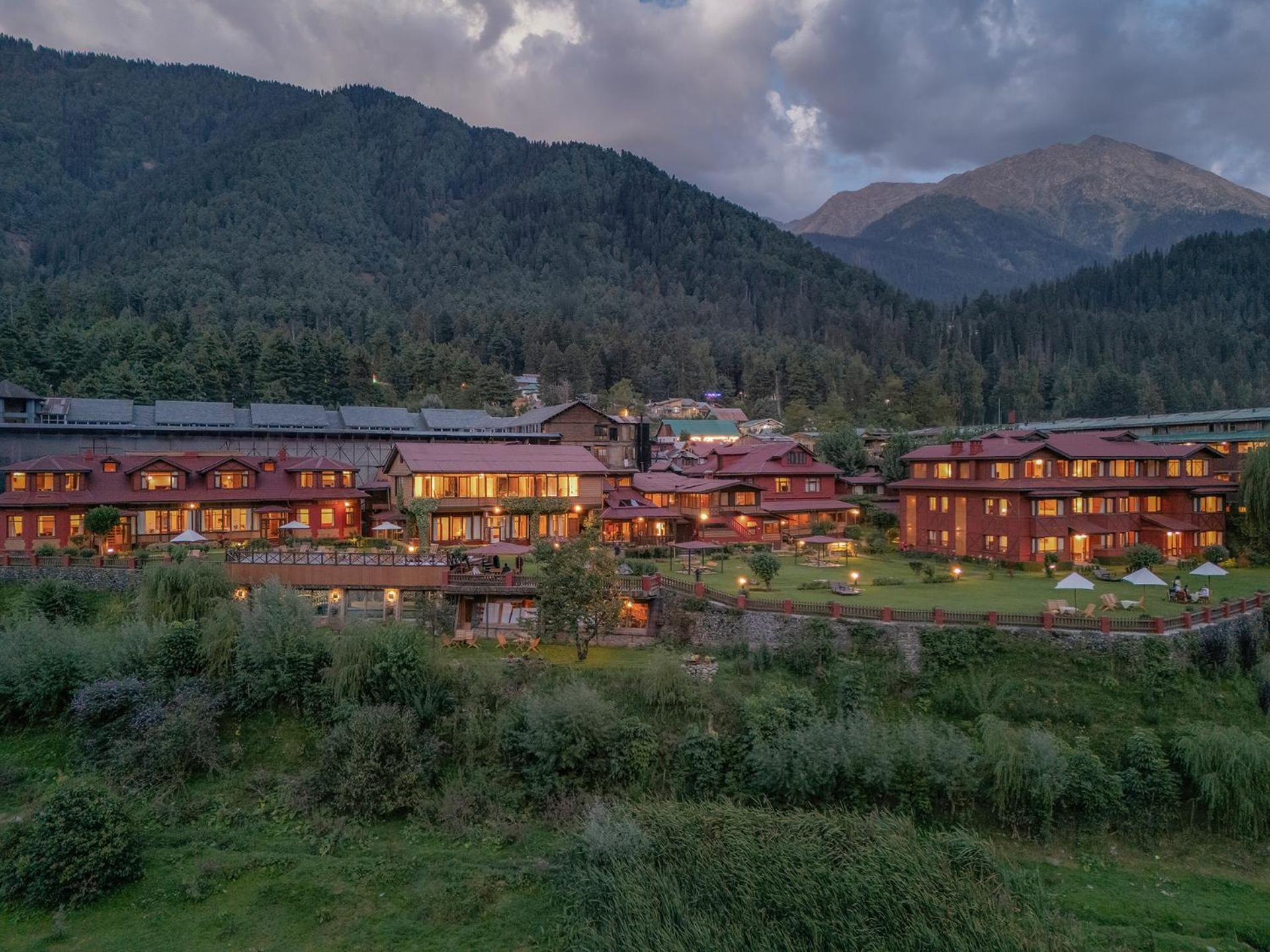 100 m² dengan 1 bilik tidur dan 1 bilik mandi peribadi di Pahalgam Luaran gambar
