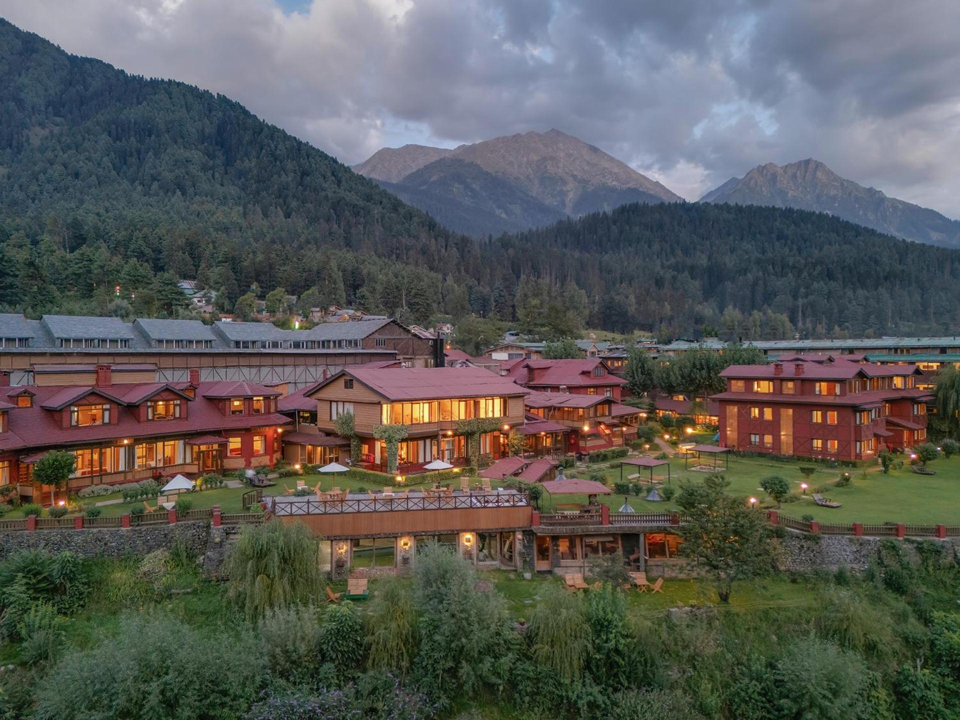 100 m² dengan 1 bilik tidur dan 1 bilik mandi peribadi di Pahalgam Luaran gambar
